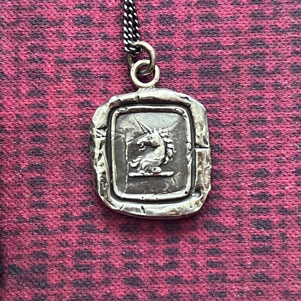 Beautiful Pyrrha Unicorn White Light Necklace